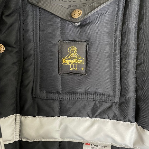 Refigiwear men’s coat - Picture 2 of 4